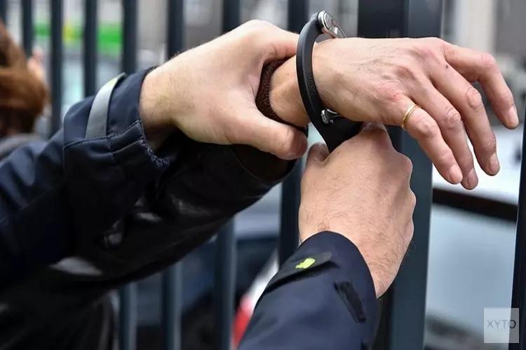 Professioneel drugslab aangetroffen in boerderij, vijf verdachten aangehouden
