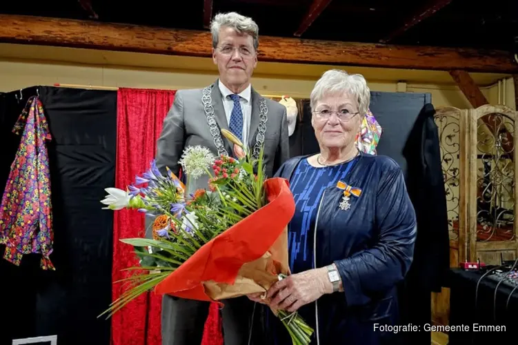 Lintje voor mevrouw Alie Huizing-Staal