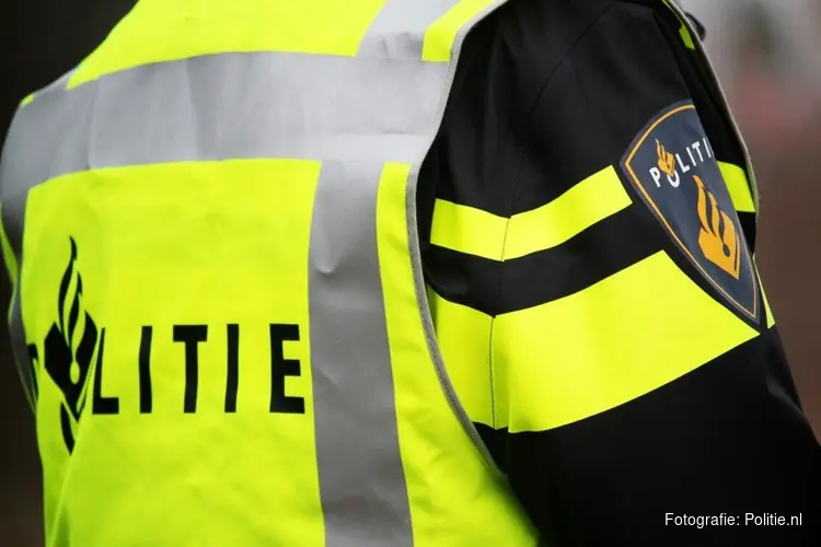 Oud-politieambtenaar uit Drenthe aangehouden vanwege omkoping, schending ambtsgeheim en computervredebreuk